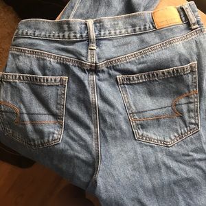 American Eagle Mom Jeans